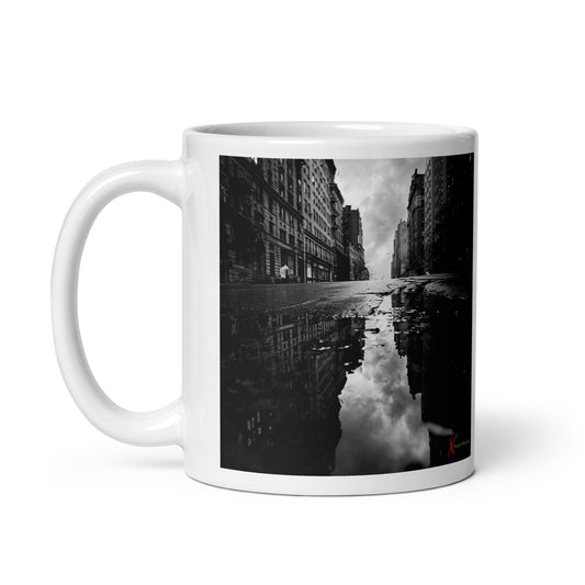 Cihic White glossy mug, Street Reflection