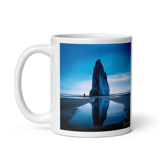 Chic White glossy mug, Blue Pinnacle